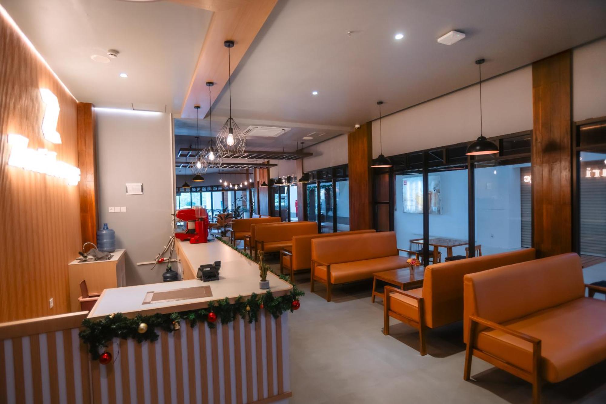 Zasgo Hotel Labuan Bajo Exterior photo