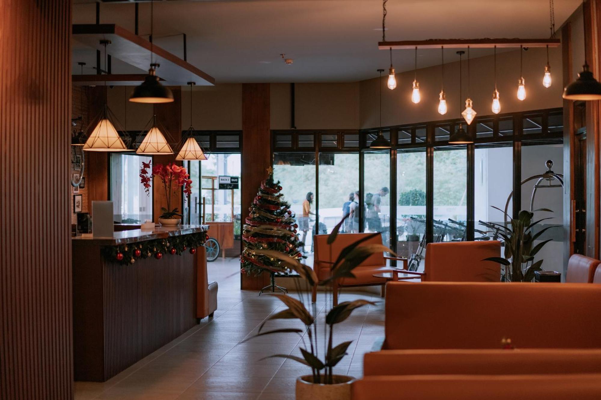 Zasgo Hotel Labuan Bajo Exterior photo