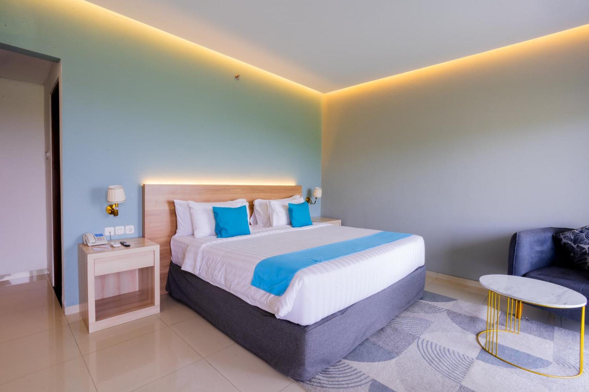 Zasgo Hotel Labuan Bajo Exterior photo