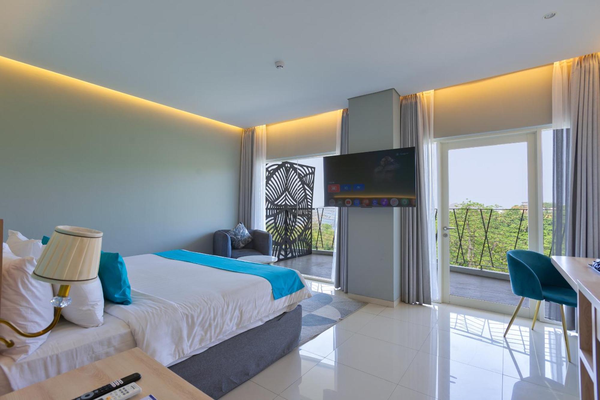 Zasgo Hotel Labuan Bajo Exterior photo