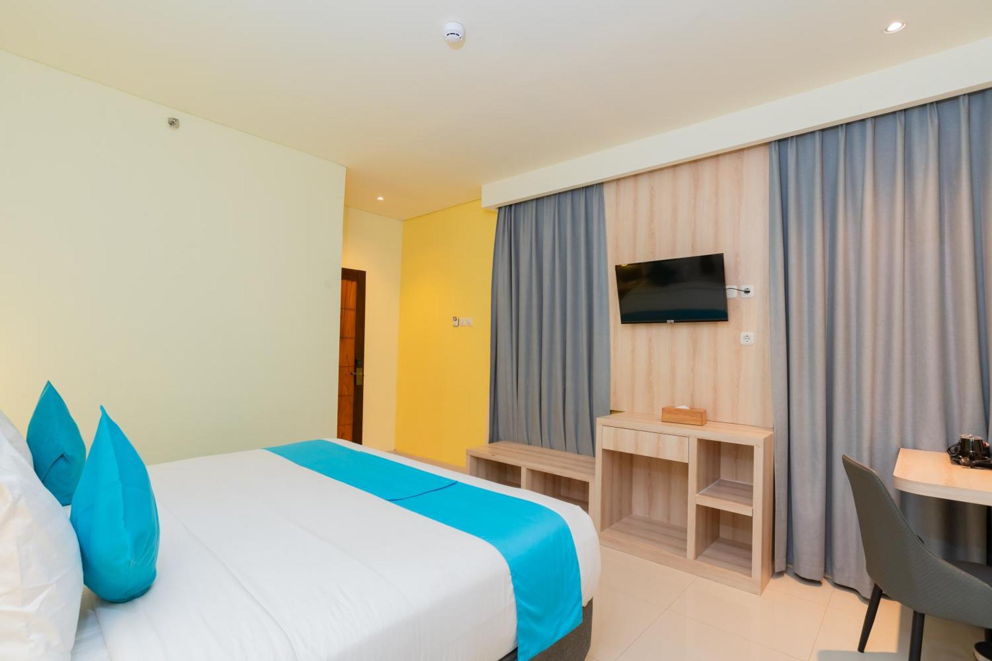Zasgo Hotel Labuan Bajo Exterior photo