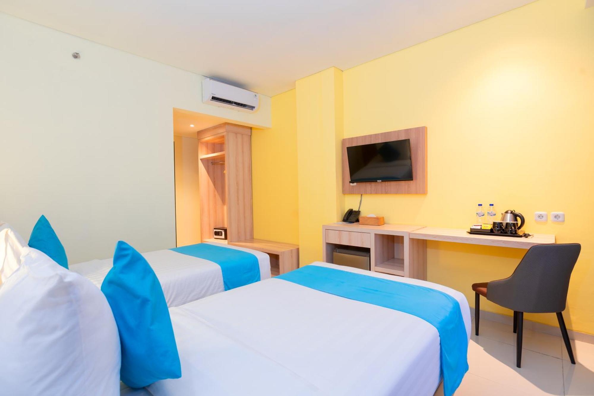 Zasgo Hotel Labuan Bajo Exterior photo
